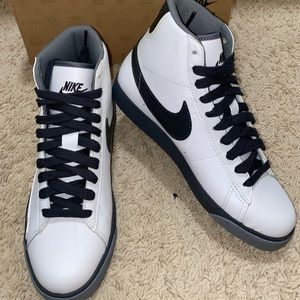 Nike Mid Blazers (GS) size 5.5Y